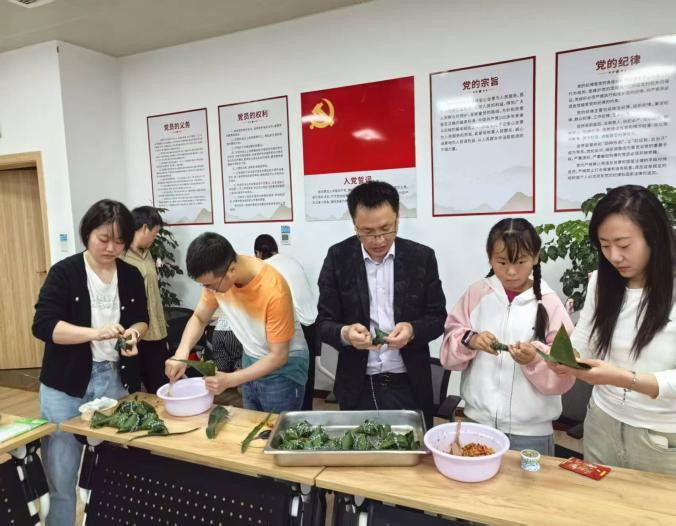粽香传情，乐享六一          --乐山市市中区肿瘤医院六一儿童节活动纪实(图3)